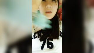 害羞女友很用情的舔雞巴