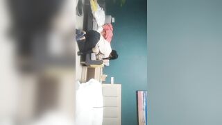 【小夏探花】眼鏡妹極品大胸，脫光後判若兩人，淫蕩小嬌娃，舌吻啪啪激情如火