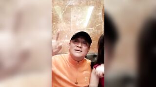 韓國暗黑KTV 老頭子叫來個漂亮有氣質的大胸女神玩弄