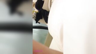 《台灣情侶洩密》非常可愛的青澀學妹一邊講電話一邊被射爆4