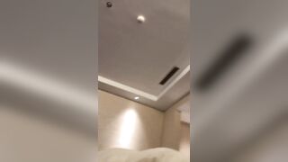 《台灣情侶洩密》週末和美女同事酒店開房啪啪遭曝光-01