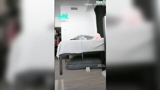 完美反差SWAG大奶台妹西西2