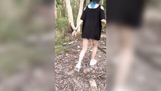 漂亮學妹極度反差是個露出癖 喝尿野戰-04