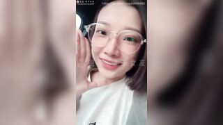 台灣短髮反差女神【Zhen禎】adid866882自慰露臉性愛，吃肉棒的樣子特別銷魂-04